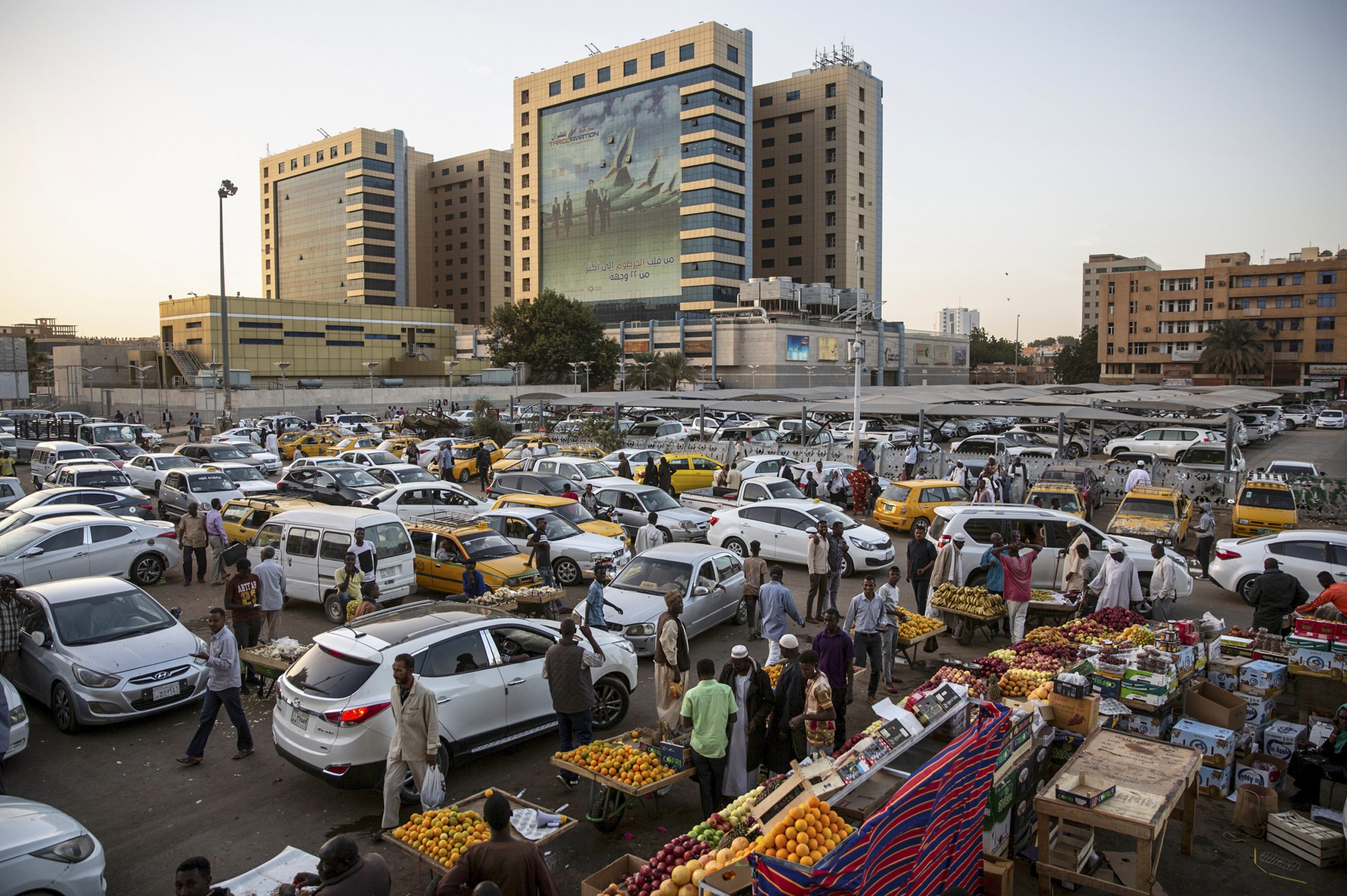 توقف الإنترنت بالسودان يقطع الاتصالات عن الملايين